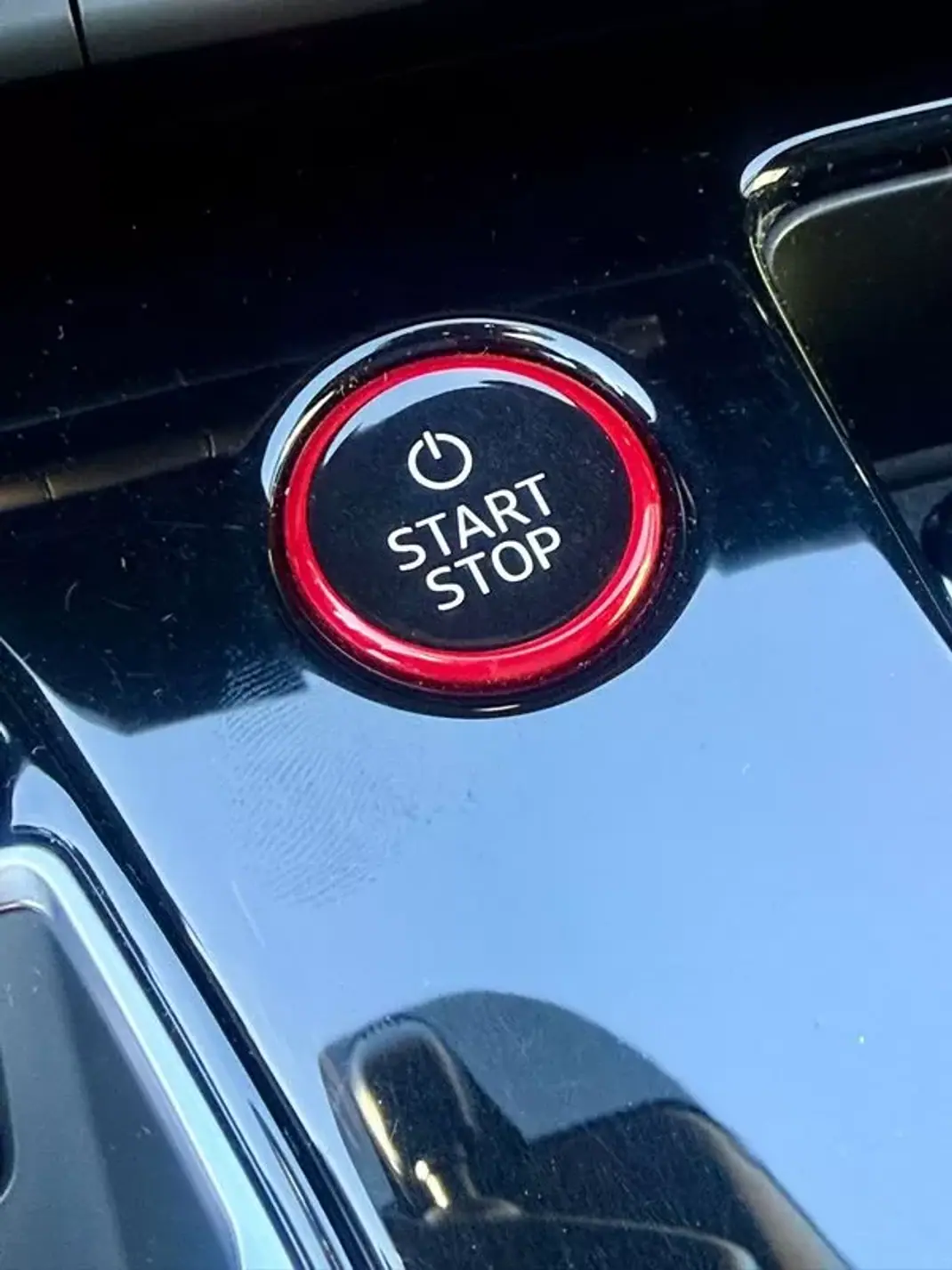 Audi e-tron GT 2022 - 57790 EUR, 82950 km - AUTO.MOTO.pt - 82950km - foto 3 de 55