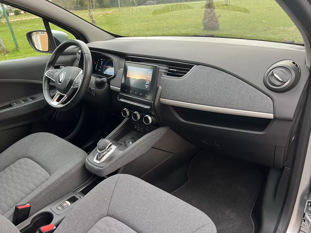 Renault Zoe 2021 - 14965 EUR, 25000 km - 25000km - foto 23 de 46