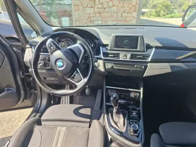 BMW 216 Gran Tourer 2018 - 17350 EUR, 130769 km - AUTO.MOTO.pt - 130769km - foto 13 de 26