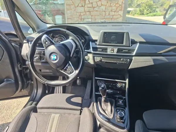 BMW 216 Gran Tourer 2018 - 17350 EUR, 130769 km - AUTO.MOTO.pt - 130769km - foto 13 de 26