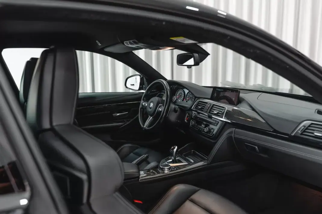 BMW M4 2016 - 59950 EUR, 97204 km - 97204km - foto 53 de 55