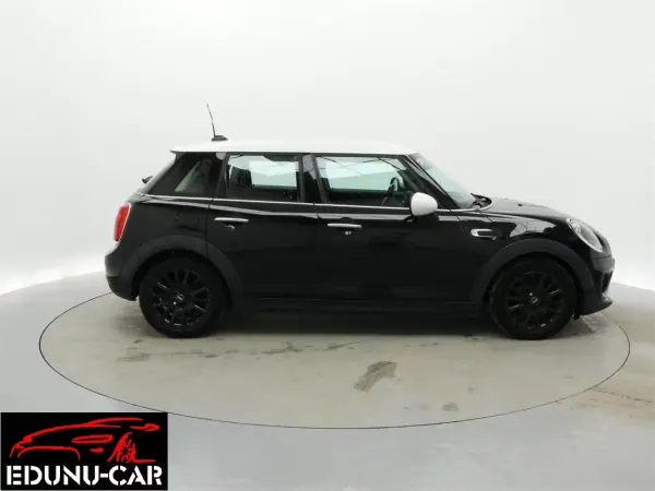 MINI 5 Portas 2015 - 12950 EUR, 229000 km - AUTO.MOTO.pt - 229000km - foto 8 de 15