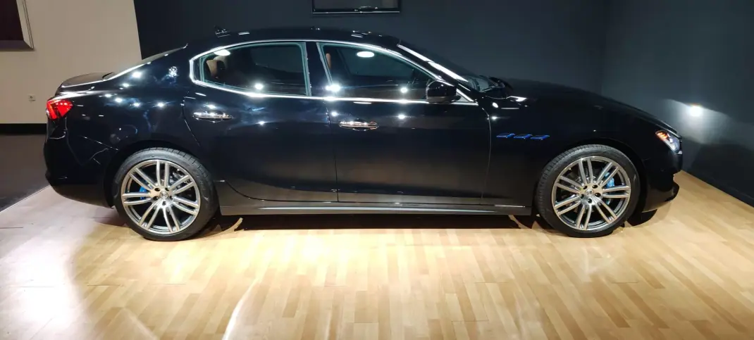 Maserati Ghibli 2021 - 54500 EUR, 29000 km - 29000km - foto 3 de 19