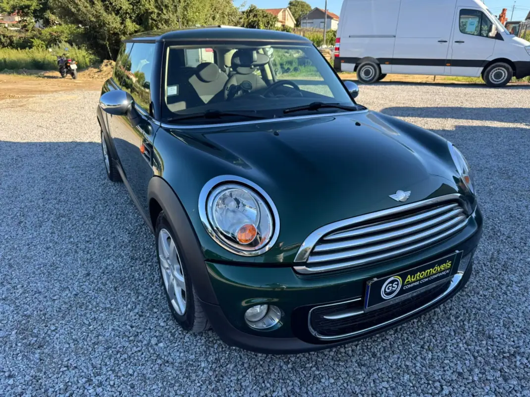 MINI Cooper 2011 - 7450 EUR, 198000 km - 198000km - foto 3 de 10