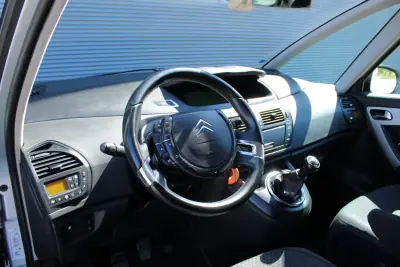 Citroën C4 Picasso 2010 - 3990 EUR, 290212 km - 290212km - foto 10 de 24