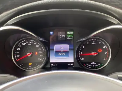 Mercedes-Benz GLC 350 2018 - 45900 EUR, 88510 km - AUTO.MOTO.pt - 88510km - foto 16 de 17