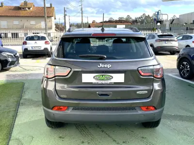 Jeep Compass 2017 - 16500 EUR, 93763 km - AUTO.MOTO.pt - 93763km - foto 4 de 14