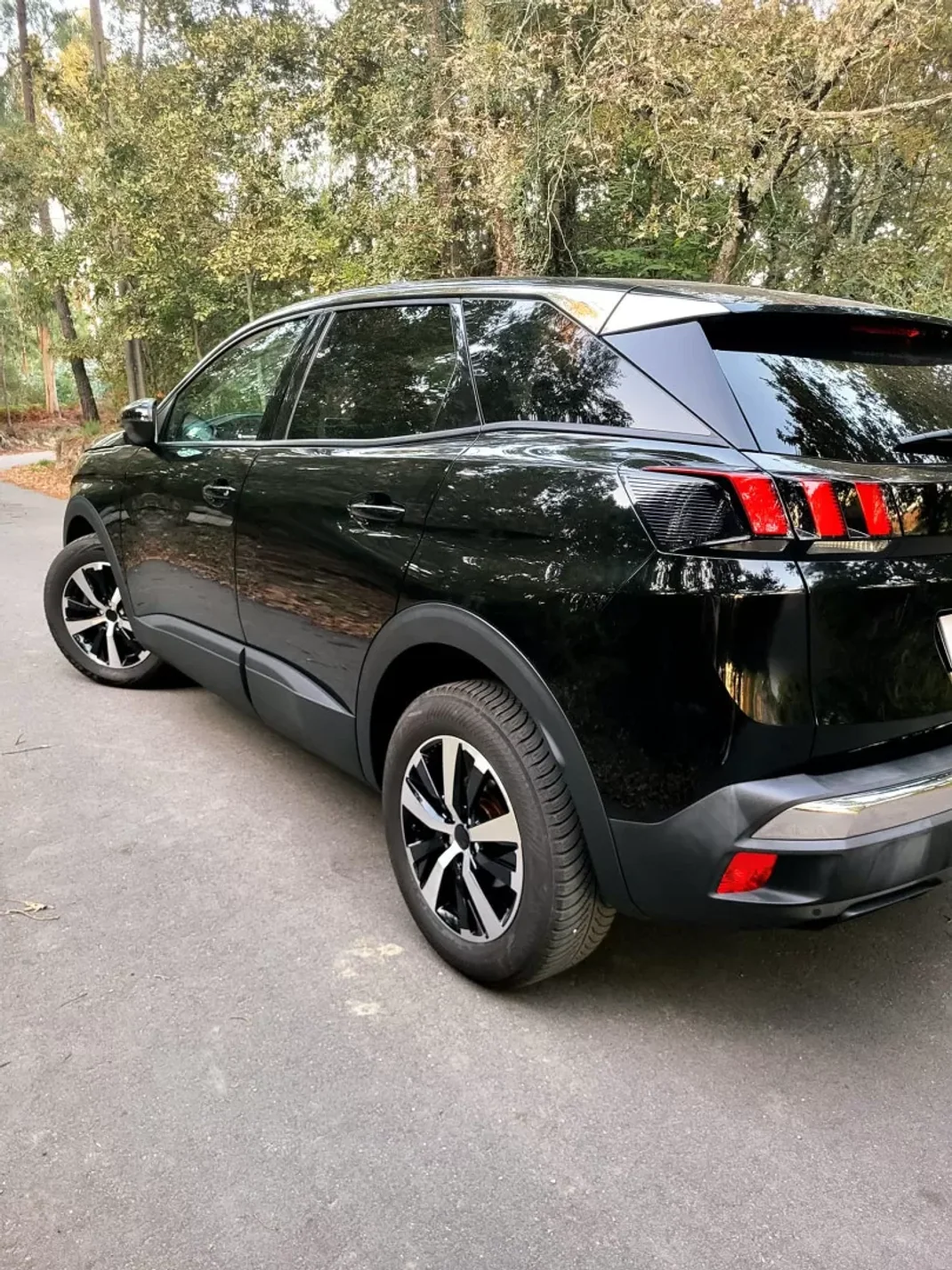 Peugeot 3008 2017 - 16990 EUR, 161440 km - AUTO.MOTO.pt - 161440km - foto 10 de 23