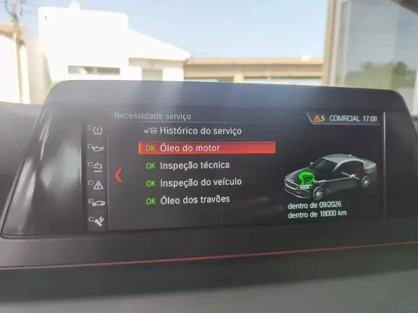 BMW 520 2017 - 23500 EUR, 165600 km - AUTO.MOTO.pt - 165600km - foto 31 de 38