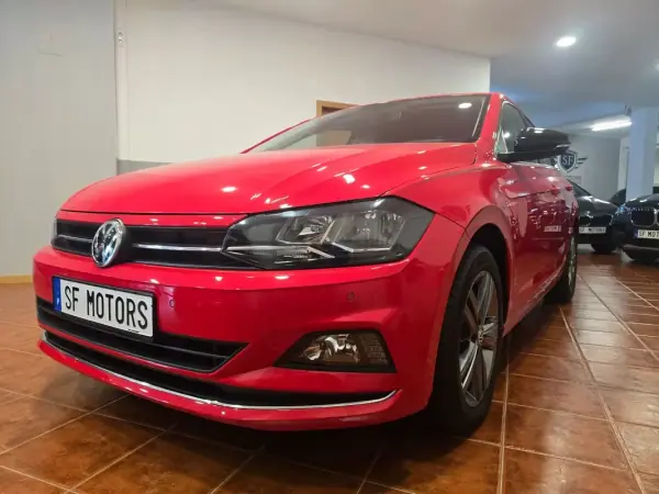 Volkswagen Polo 2018 - 14480 EUR, 138507 km - AUTO.MOTO.pt - 138507km - foto 8 de 45