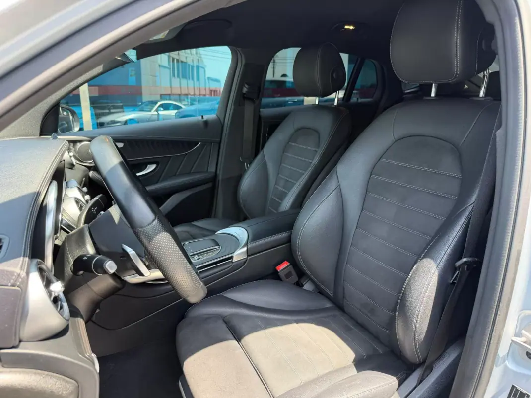 Mercedes-Benz GLC 300 2021 - 49900 EUR, 78000 km - 78000km - foto 12 de 15