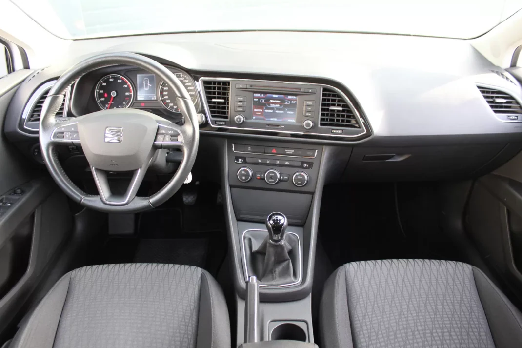 SEAT Leon 2013 - 10250 EUR, 184867 km - AUTO.MOTO.pt - 184867km - foto 7 de 16