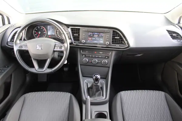 SEAT Leon 2013 - 9700 EUR, 184867 km - AUTO.MOTO.pt - 184867km - foto 7 de 16
