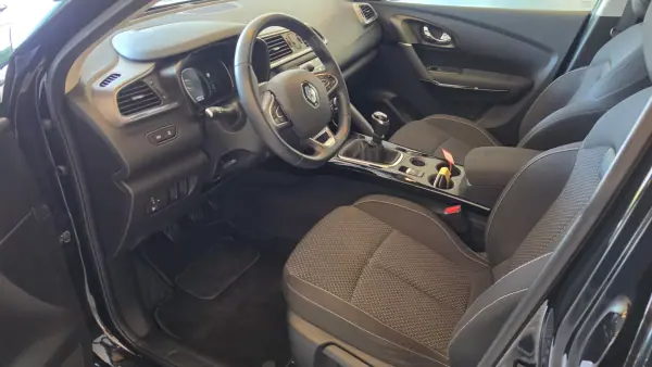 Renault Kadjar 2018 - 15500 EUR, 107700 km - AUTO.MOTO.pt - 107700km - foto 6 de 56