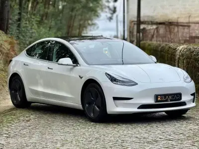 Tesla Model 3 2020 - 22000 EUR, 101000 km - AUTO.MOTO.pt - 101000km - foto 3 de 17