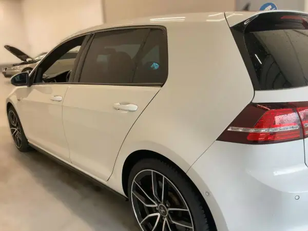 Volkswagen Golf 2013 - 18995 EUR, 182400 km - AUTO.MOTO.pt - 182400km - foto 13 de 14