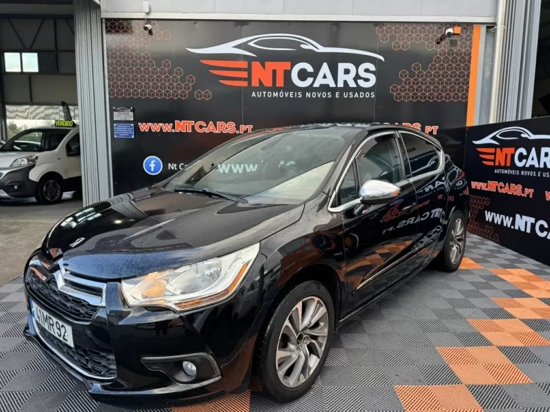 Citroën DS4 2012 - 8900 EUR, 224495 km - AUTO.MOTO.pt - 224495km - foto 1 de 9