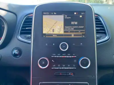 Renault Grand Scénic 2017 - 12950 EUR, 239000 km - AUTO.MOTO.pt - 239000km - foto 13 de 21