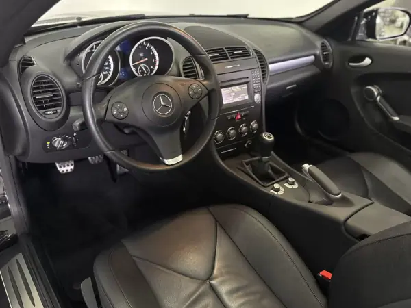 Mercedes-Benz SLK 200 2010 - 17950 EUR, 112597 km - AUTO.MOTO.pt - 112597km - foto 6 de 34