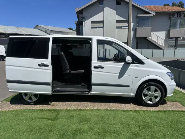 Mercedes-Benz Vito 2010 - 14900 EUR, 340000 km - AUTO.MOTO.pt - 340000km - foto 15 de 47