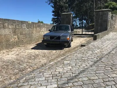 Volvo 244 1987 - 10500 EUR, 317000 km - AUTO.MOTO.pt - 317000km - foto 17 de 41