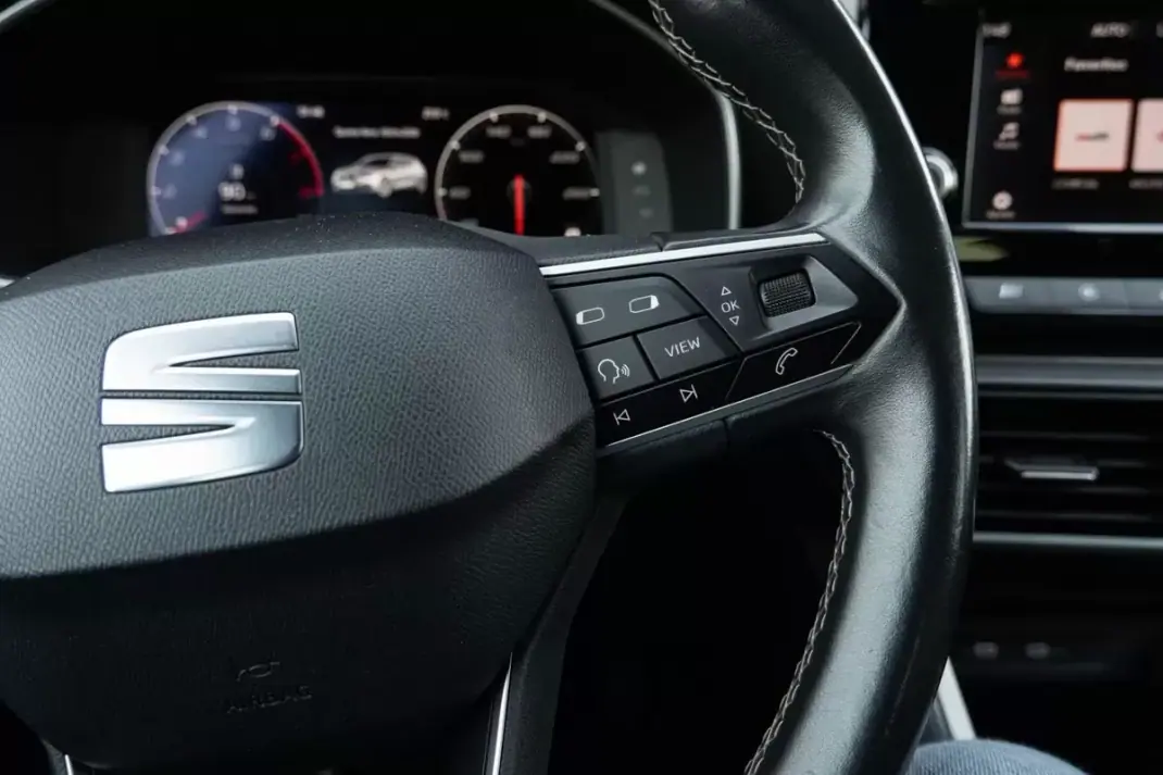 SEAT Leon 2021 - 15999 EUR, 127100 km - AUTO.MOTO.pt - 127100km - foto 20 de 24