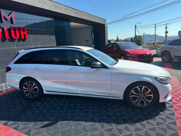 Mercedes-Benz C 220 2020 - 25900 EUR, 180000 km - AUTO.MOTO.pt - 180000km - foto 3 de 15