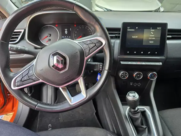Renault Clio 2020 - 16950 EUR, 93500 km - AUTO.MOTO.pt - 93500km - foto 4 de 6