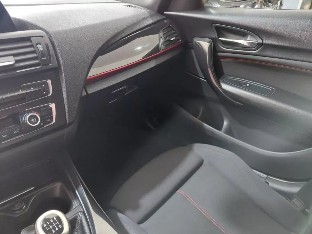 BMW 116 2013 - 11900 EUR, 218000 km - AUTO.MOTO.pt - 218000km - foto 14 de 18