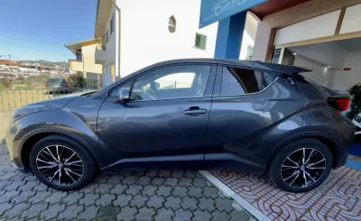 Toyota C-HR 2019 - 23950 EUR, 90000 km - AUTO.MOTO.pt - 90000km - foto 6 de 24