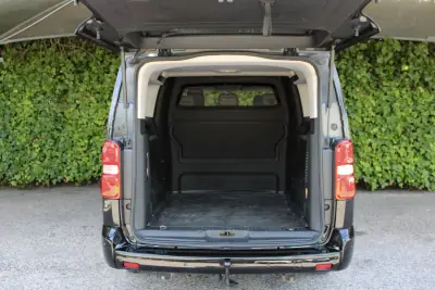 Peugeot Traveller 2019 - 32900 EUR, 115000 km - 115000km - foto 12 de 24