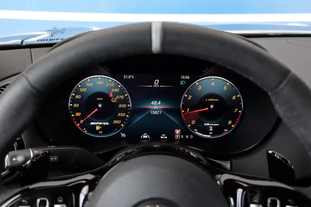 Mercedes-Benz AMG GT 2019 - 205000 EUR, 15821 km - AUTO.MOTO.pt - 15821km - foto 8 de 26