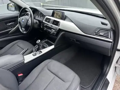 BMW 318 2016 - 14900 EUR, 160000 km - AUTO.MOTO.pt - 160000km - foto 56 de 59