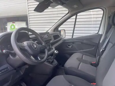 Renault Trafic Trafic III Combi L1H1 3.0t 2023 - 33900 EUR, 4655 km - AUTO.MOTO.pt - 4655km - foto 9 de 24