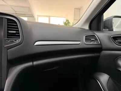Renault Mégane 2017 - 11990 EUR, 102000 km - 102000km - foto 21 de 32