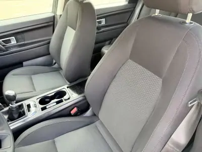 Land Rover Discovery Sport 2015 - 15900 EUR, 166000 km - AUTO.MOTO.pt - 166000km - foto 9 de 26