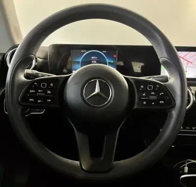 Mercedes-Benz CLA 250 2022 - 26500 EUR, 96000 km - AUTO.MOTO.pt - 96000km - foto 11 de 33