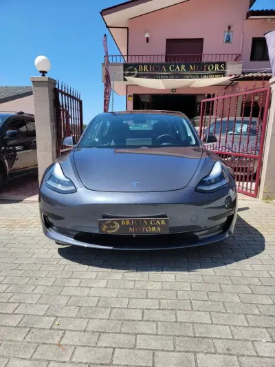 Tesla Model 3 2020 - 32990 EUR, 60000 km - foto 1 de 14