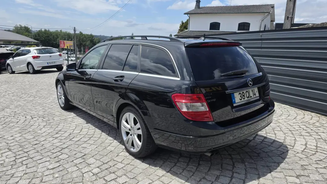 Mercedes-Benz C 200 2011 - 13890 EUR, 240000 km - 240000km - foto 4 de 19