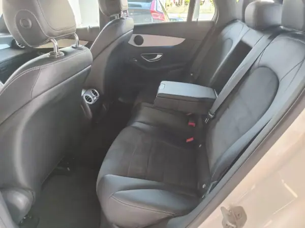 Mercedes-Benz GLC 220 2015 - 27450 EUR, 178000 km - AUTO.MOTO.pt - 178000km - foto 12 de 39