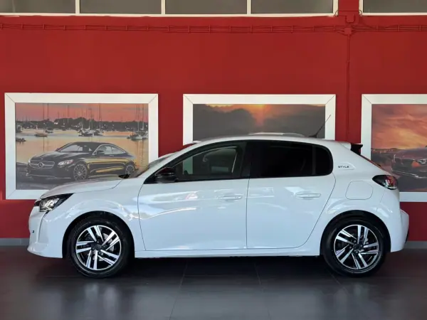 Peugeot 208 2023 - 17990 EUR, 55626 km - AUTO.MOTO.pt - 55626km - foto 6 de 21