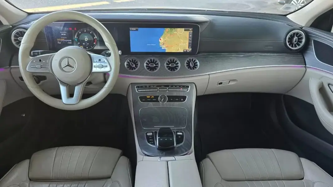 Mercedes-Benz CLS 300 2019 - 29900 EUR, 233849 km - 233849km - foto 17 de 22