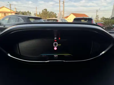 Peugeot 3008 2022 - 21750 EUR, 68000 km - AUTO.MOTO.pt - 68000km - foto 39 de 48