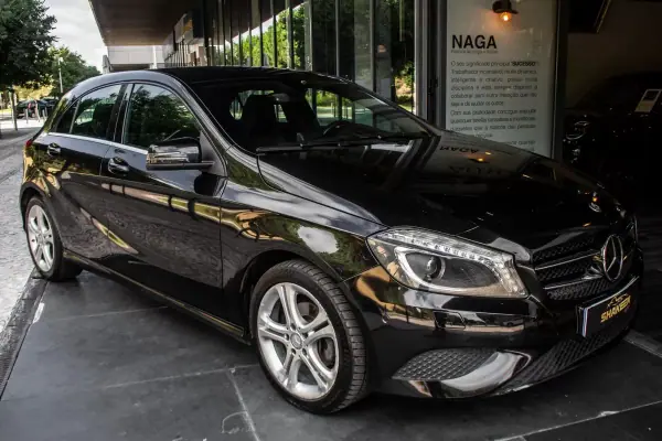 Mercedes-Benz A 180 2015 - 11490 EUR, 217196 km - AUTO.MOTO.pt - 217196km - foto 6 de 35