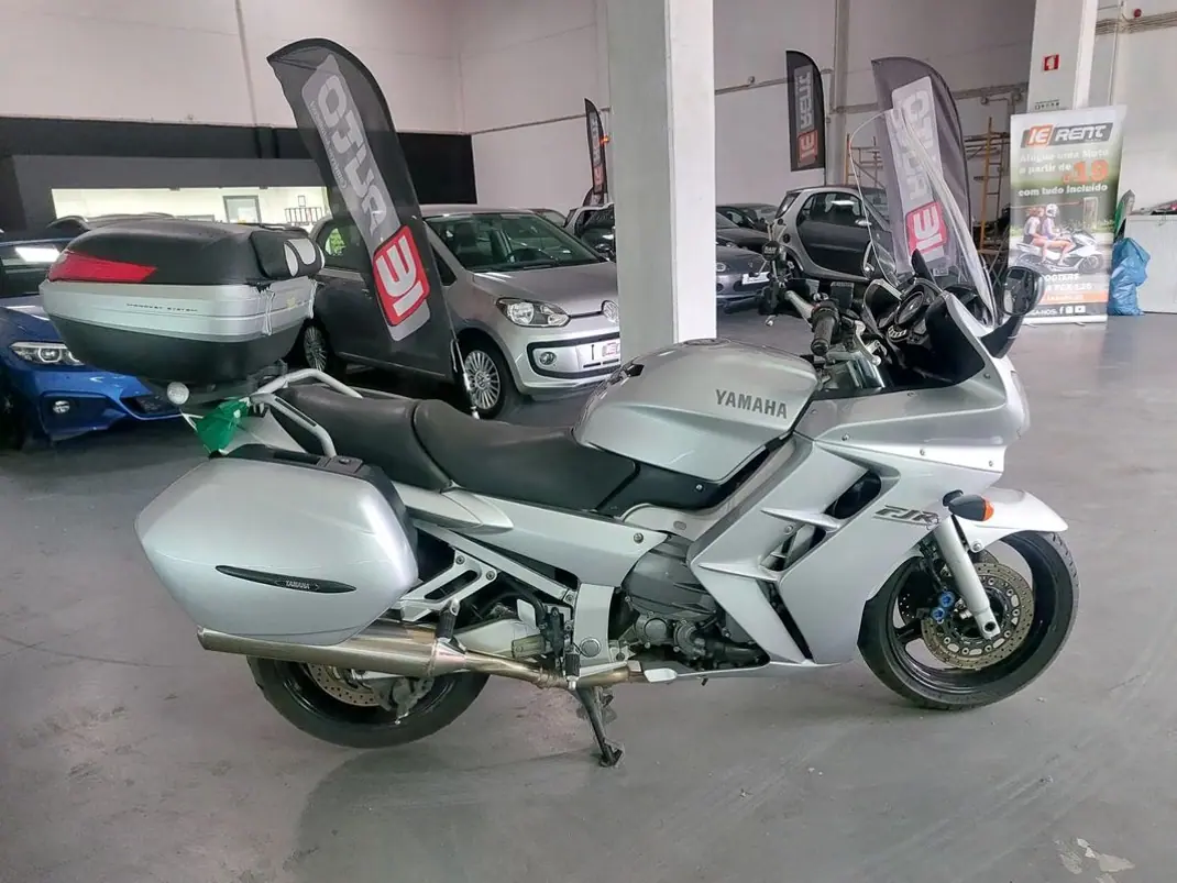 Yamaha FJR 1300ES 2003 - 5490 EUR, 111480 km - AUTO.MOTO.pt - 111480km - foto 7 de 13