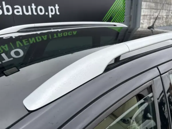 Peugeot 407 SW 2006 - 2990 EUR, 330000 km - AUTO.MOTO.pt - 330000km - foto 23 de 27