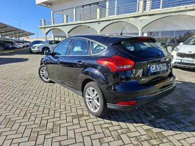 Ford Focus 2018 - 9850 EUR, 109500 km - AUTO.MOTO.pt - 109500km - foto 8 de 26