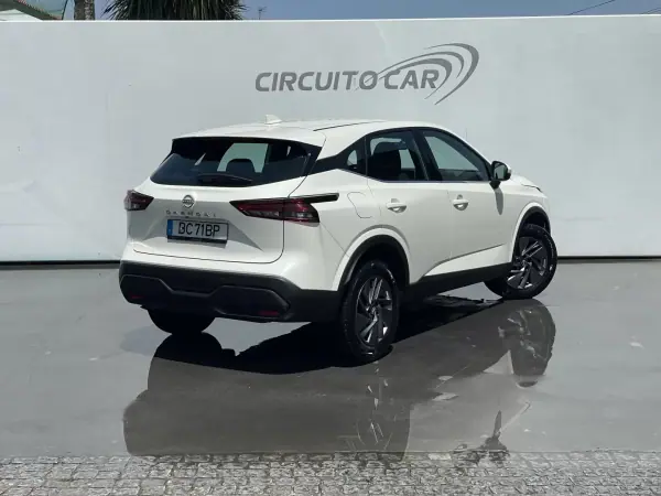 Nissan Qashqai 2023 - 22950 EUR, 31420 km - AUTO.MOTO.pt - 31420km - foto 6 de 9