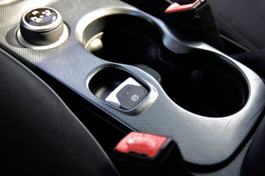 Fiat 500X 2016 - 11950 EUR, 140000 km - AUTO.MOTO.pt - 140000km - foto 18 de 33