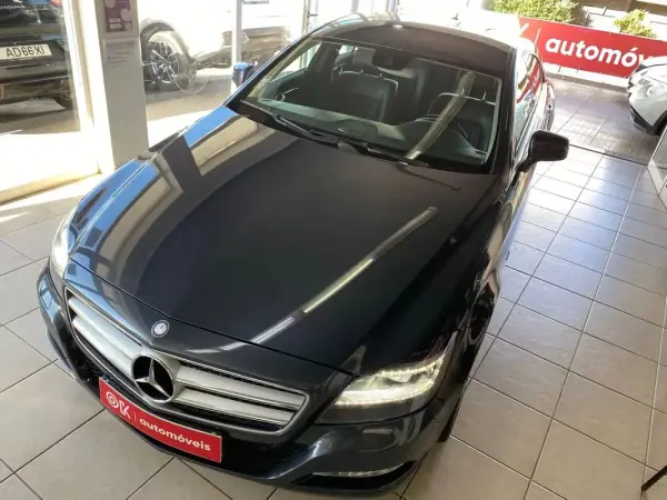 Mercedes-Benz CLS 250 2011 - 18500 EUR, 199900 km - AUTO.MOTO.pt - 199900km - foto 33 de 43